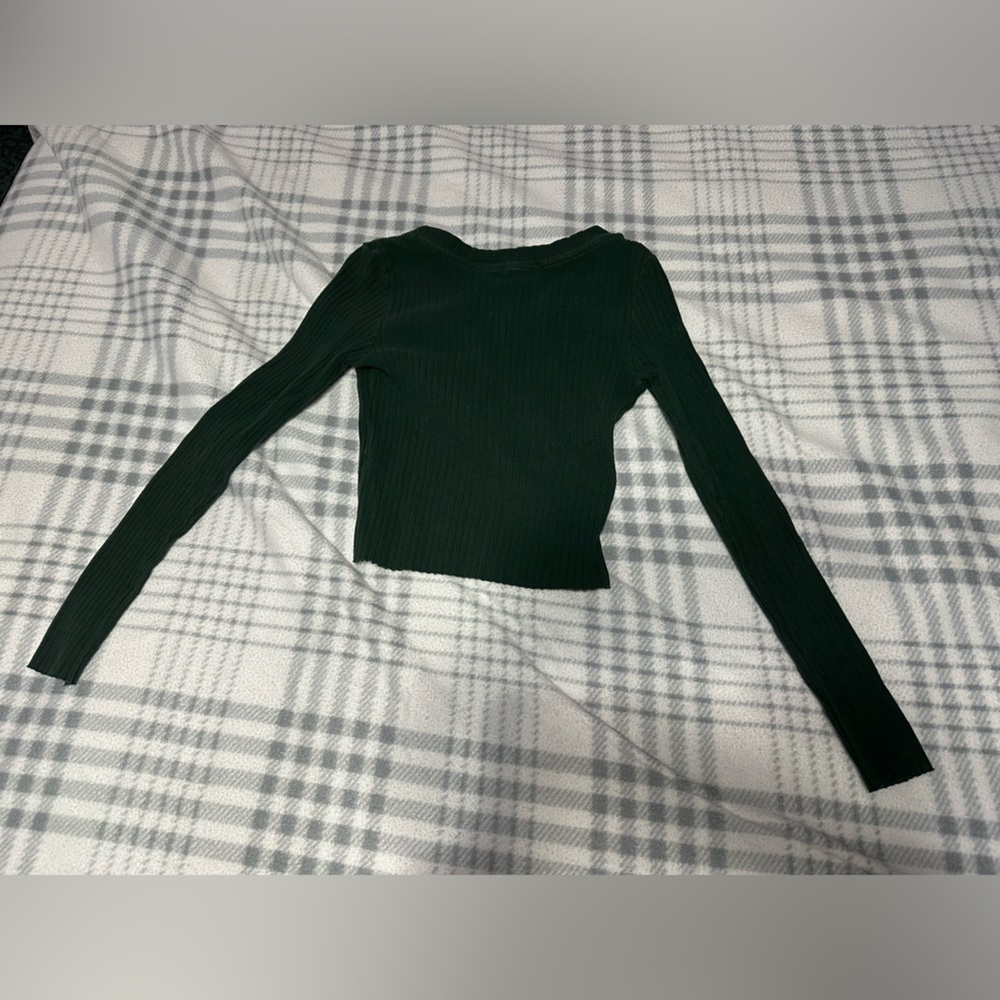 Green long sleeve shirt